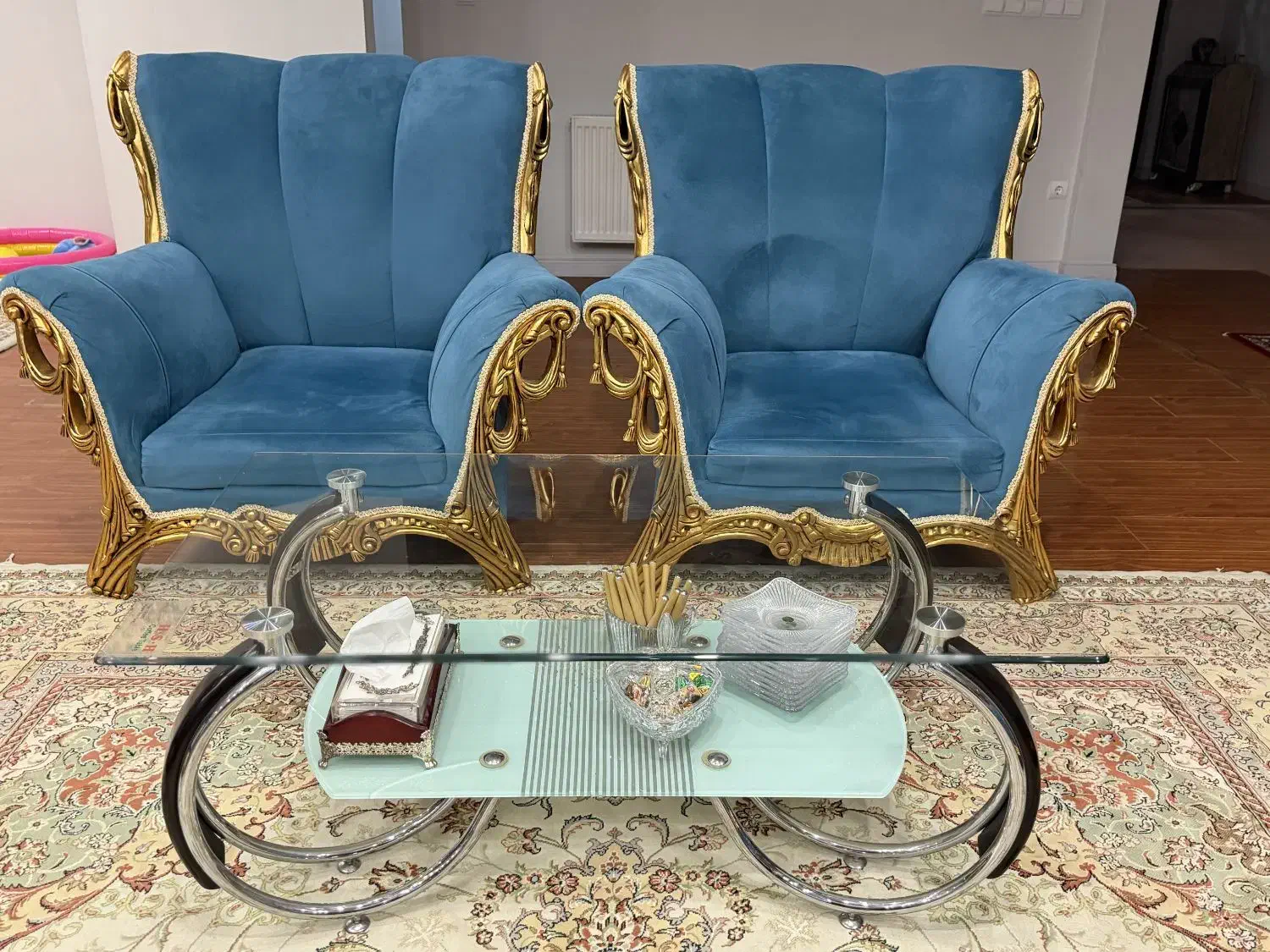 فروش فوری مبل هفت نفره وجلومبلی|مبلمان خانگی و میز عسلی|آزادشهر, |دیوار