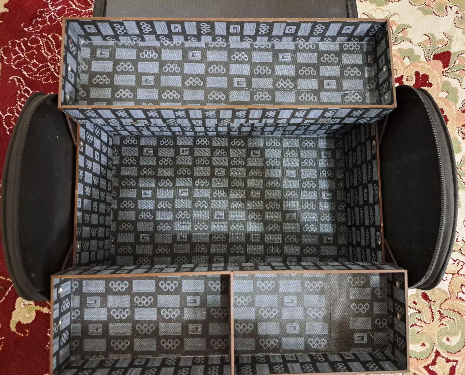 کیف ارایشی|آرایشگاه و سالن‌های زیبایی|آباده, |دیوار