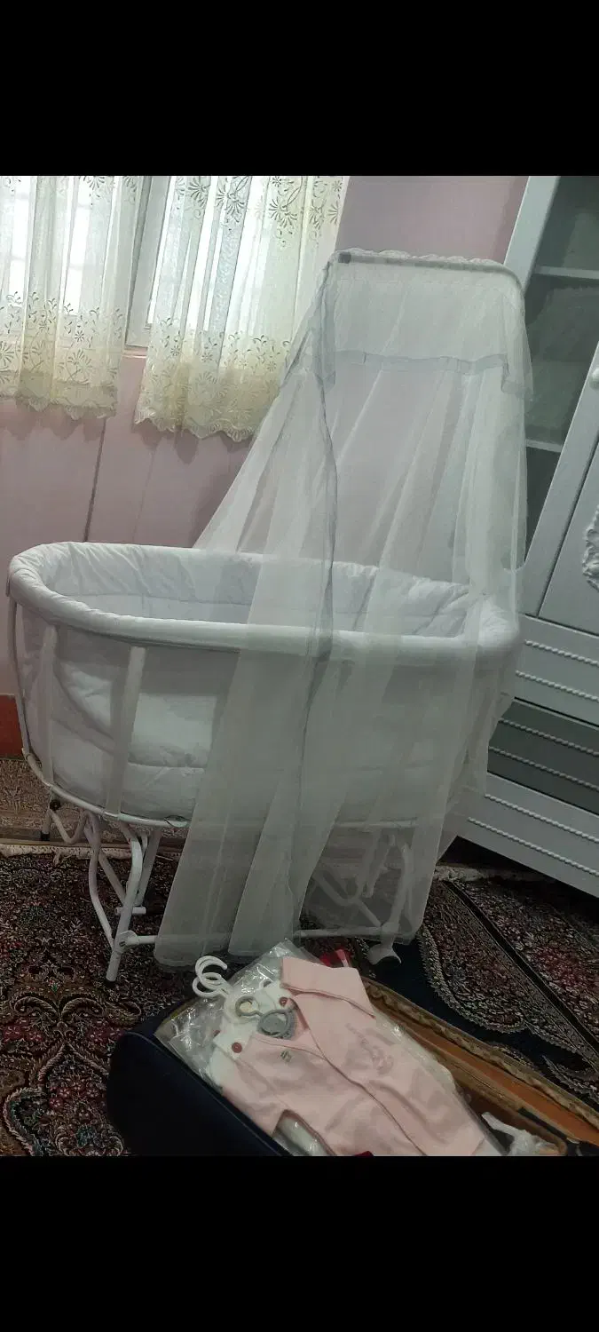 گهواره شیکو باکلاس|تخت و صندلی بچه|رفسنجان, |دیوار