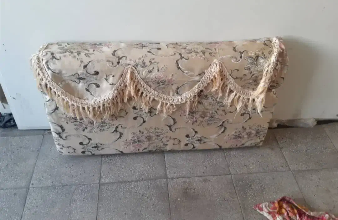 4 عدد پشتی پارچه سنتی|پشتی|صدرا-فارس, فاز ۱|دیوار