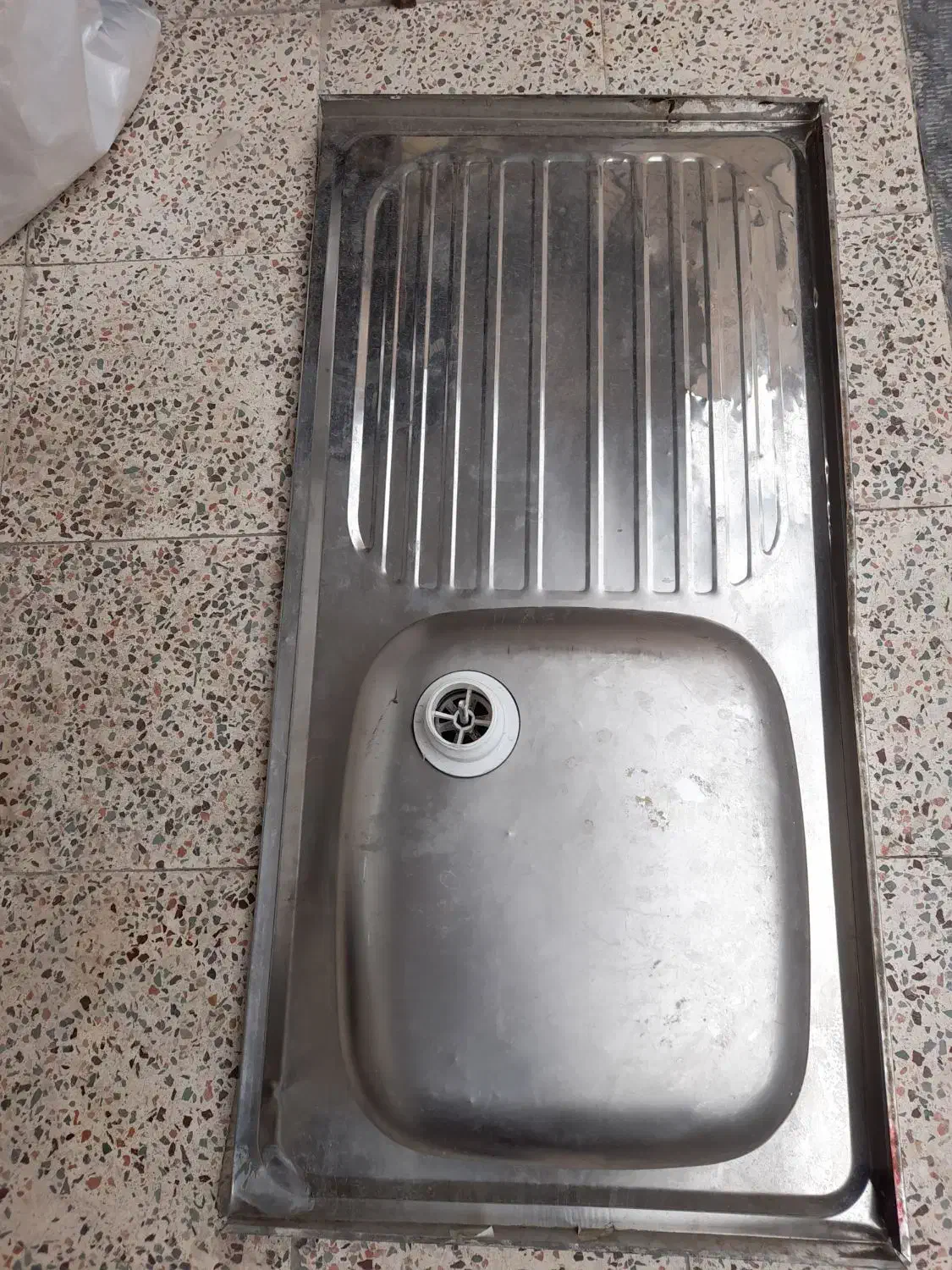 سینک ظرفشویی ۱ قلو|آب‌چکان و نظم‌دهنده ظروف|شهرکرد, |دیوار