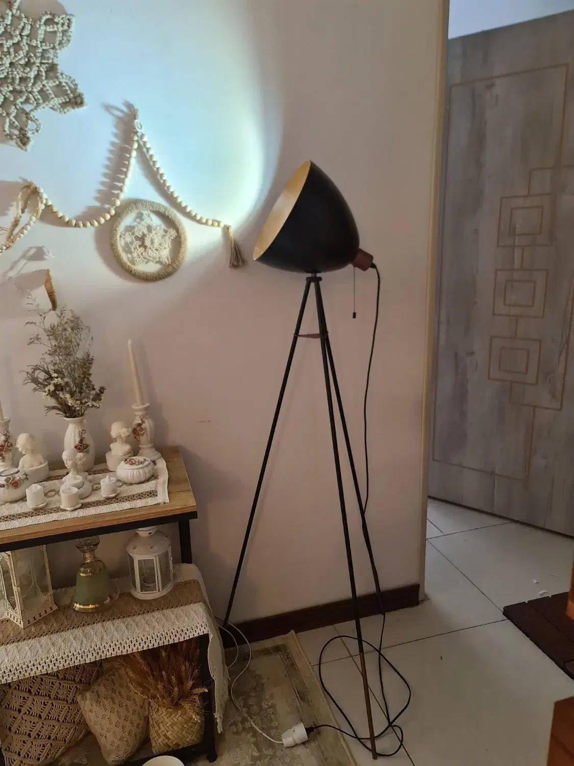 اباژور مدل نورافکن وارداتی مشکی رزگلد|چراغ خواب و آباژور|تهران, بوستان چیتگر|دیوار