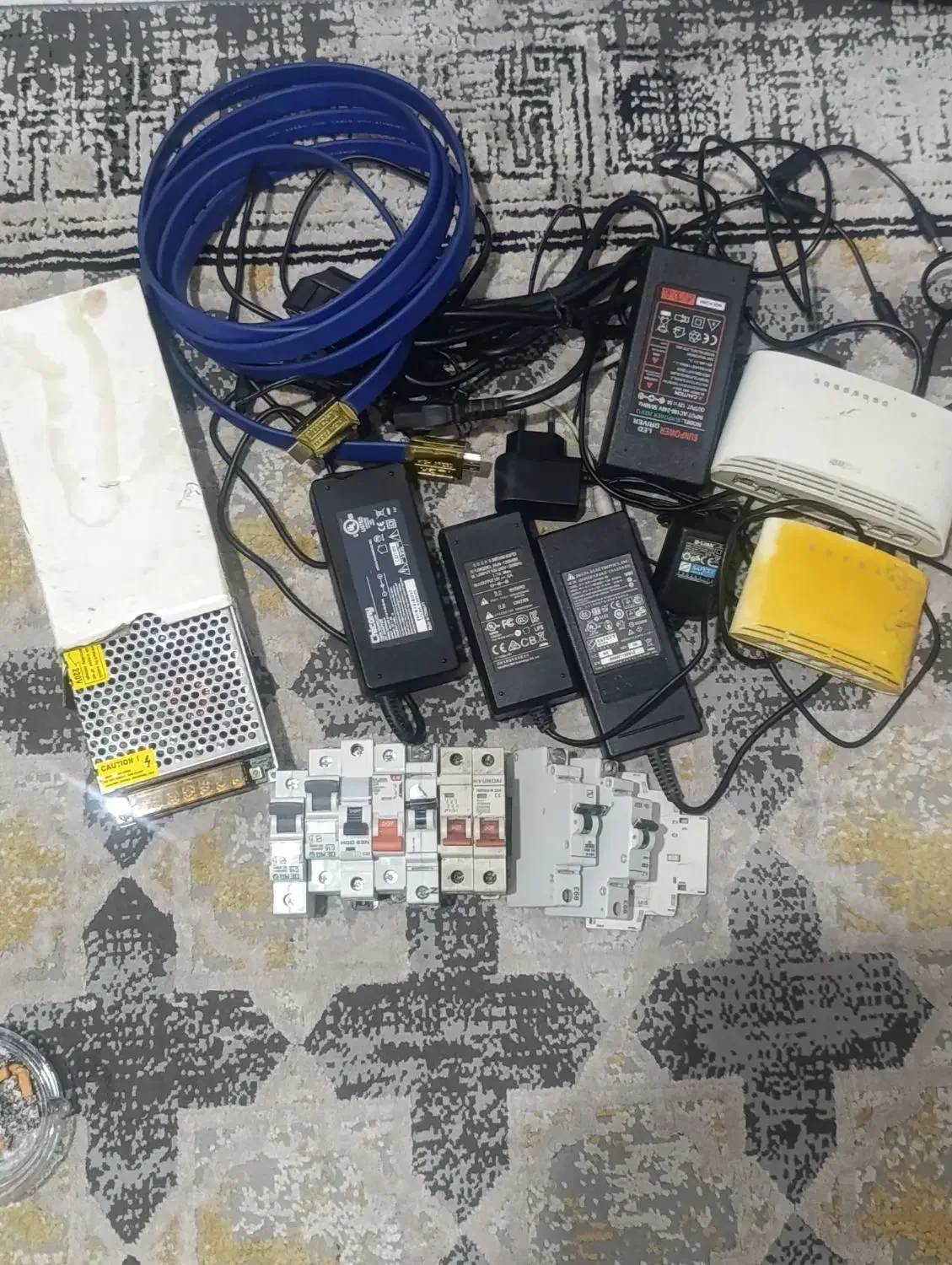 تعدادی ادابتورکابل کلیدمینیاتوری|لوازم جانبی موبایل و تبلت|رباط‌کریم, رباط‌کریم|دیوار