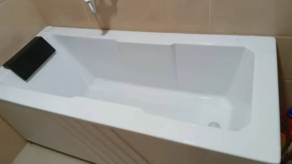 وان حمام نو ، شش تا صندلی میز غذاخوری در حد نو|لوازم حمام|ارومیه, |دیوار