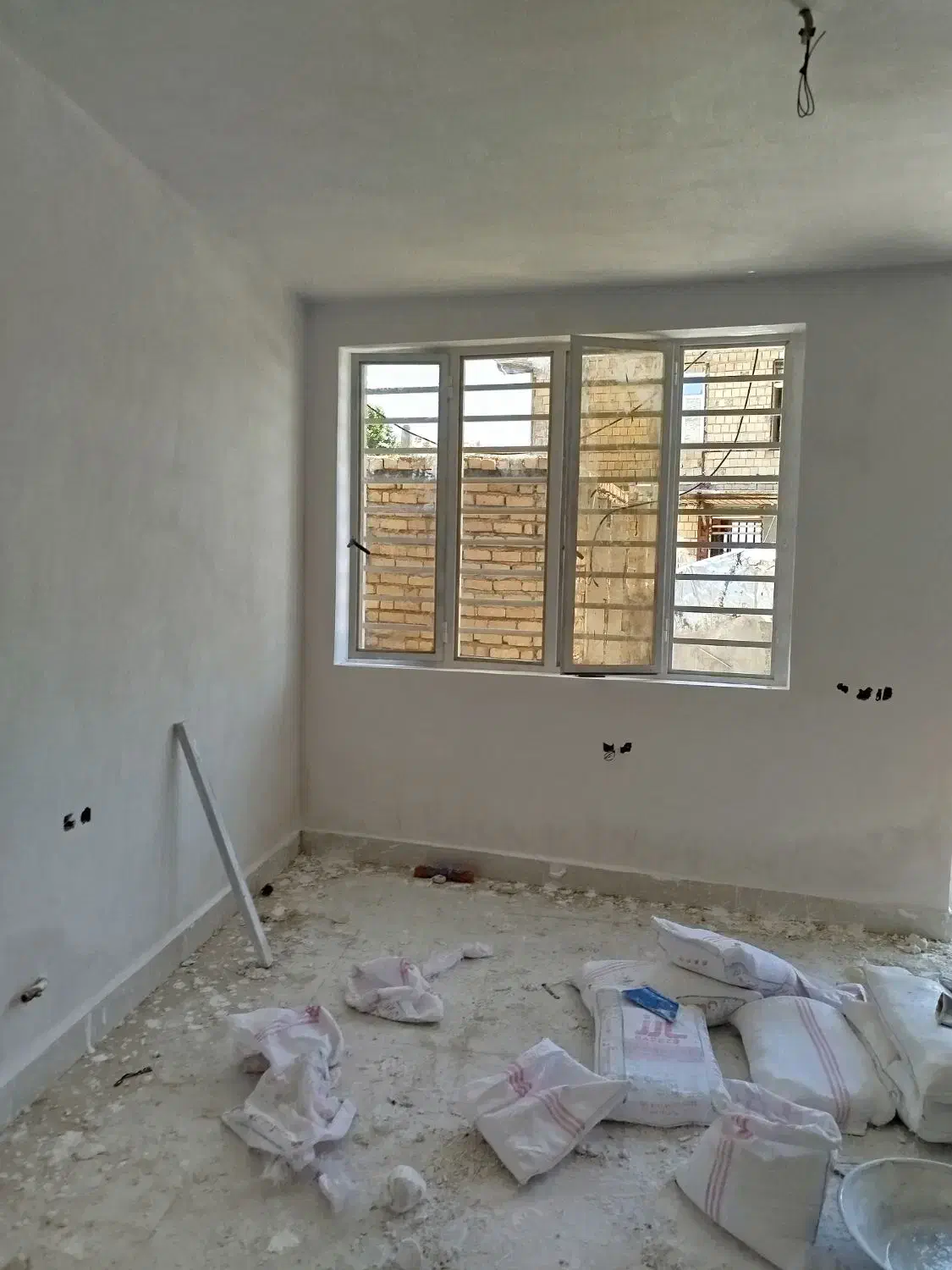 سلام گچکاری و لکه گیری انجام می شود|خدمات پیشه و مهارت|خرم‌آباد, |دیوار