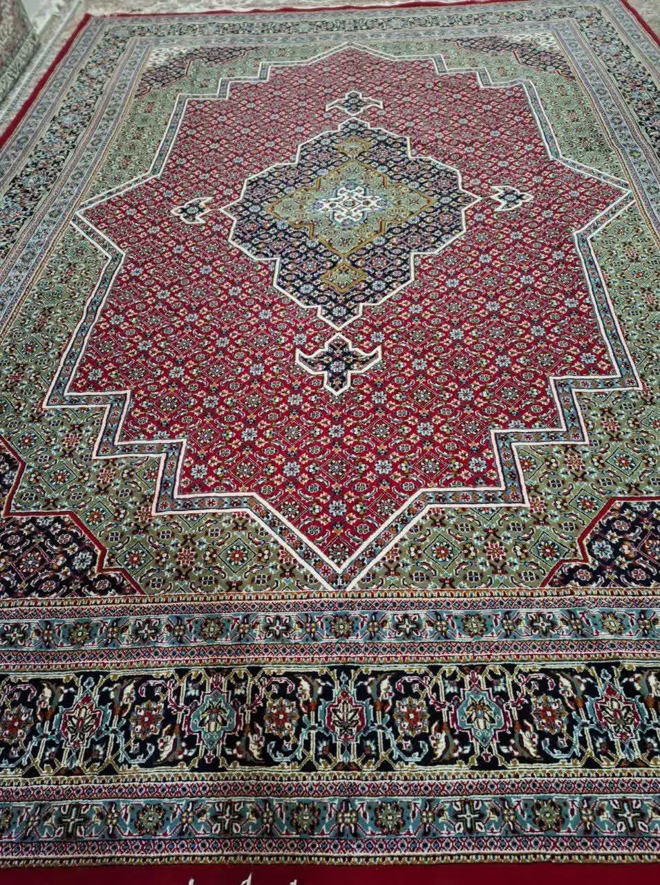 دوتا فرش 12متری کارکرده|فرش|کرانی, |دیوار