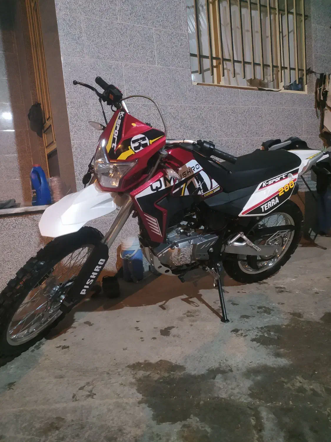 پیشرو|موتورسیکلت|گنبد کاووس, |دیوار