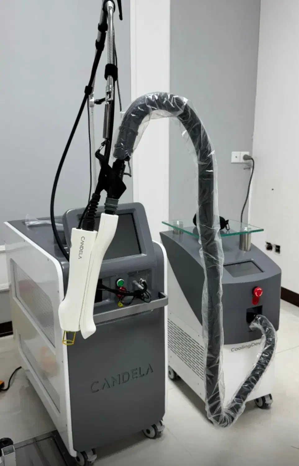 جذب نیروی لیزر و ماساژ با کیس فعال در کلینیک|استخدام درمانی، زیبایی، بهداشتی|بوشهر, |دیوار