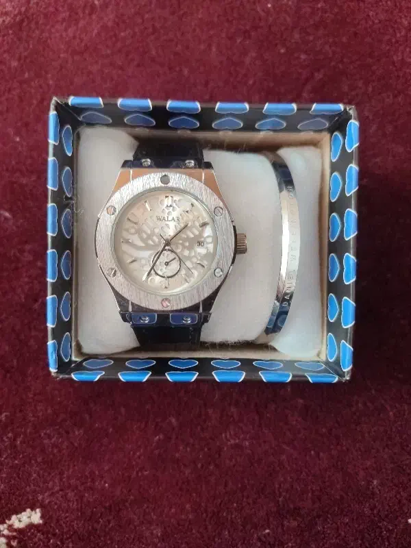 ساعت و دستبند|ساعت|اسفراین, |دیوار