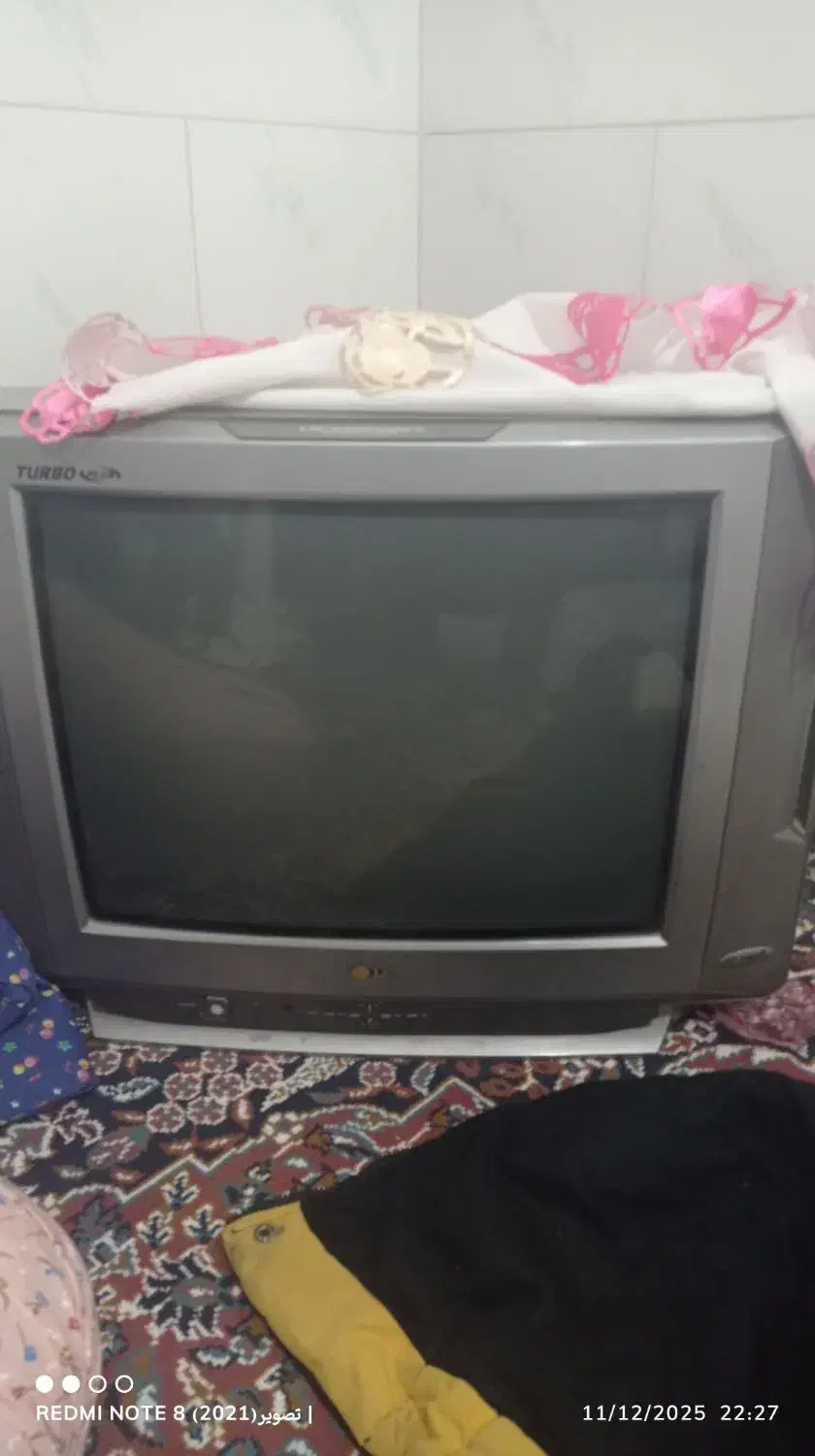 دو عدد تلویزیون سالم ال جی|تلویزیون و پروژکتور|قزوین, |دیوار