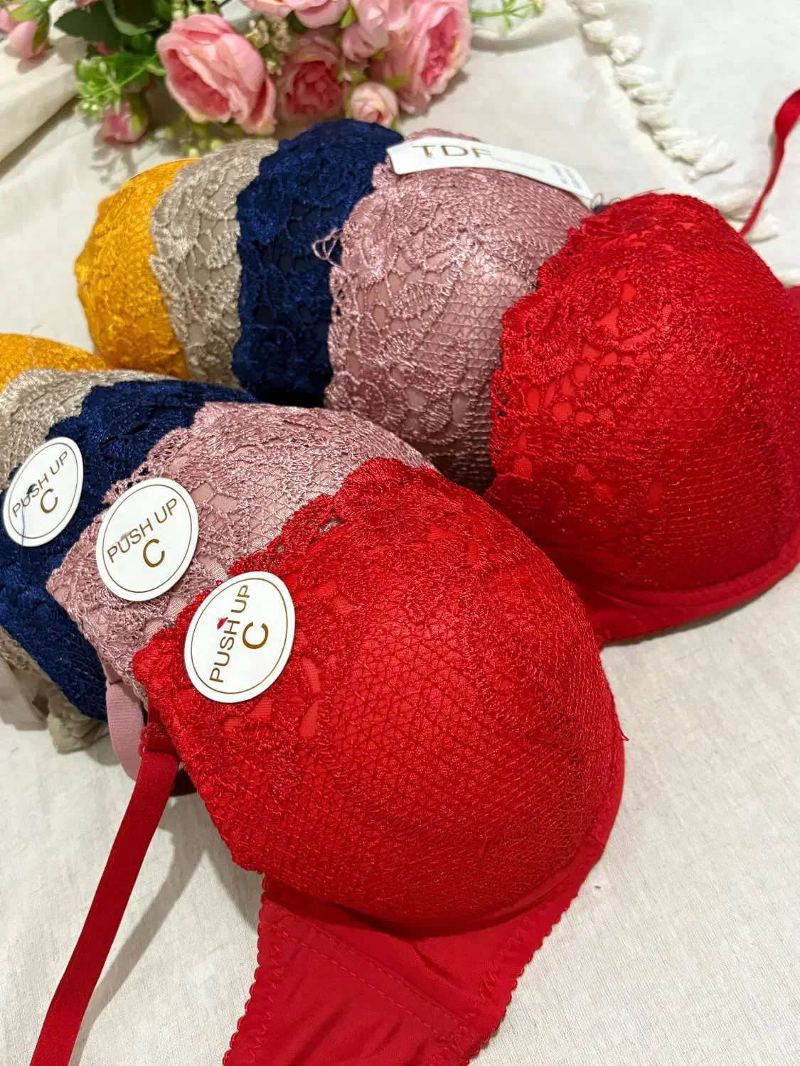 لباس زیر|لباس|آبیک, |دیوار