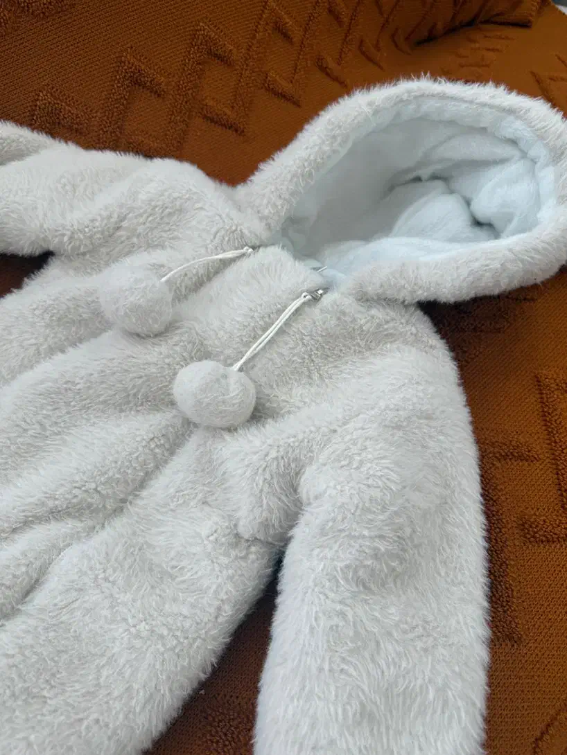 سرهمی بچگانه مناسب سه تا۹ماه|کفش و لباس بچه|یاسوج, |دیوار