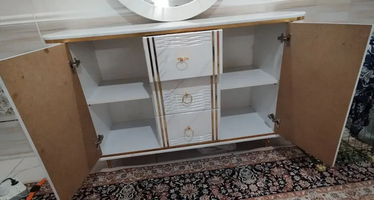 کنسول و ایینه|بوفه، ویترین، کنسول|باقرشهر, |دیوار