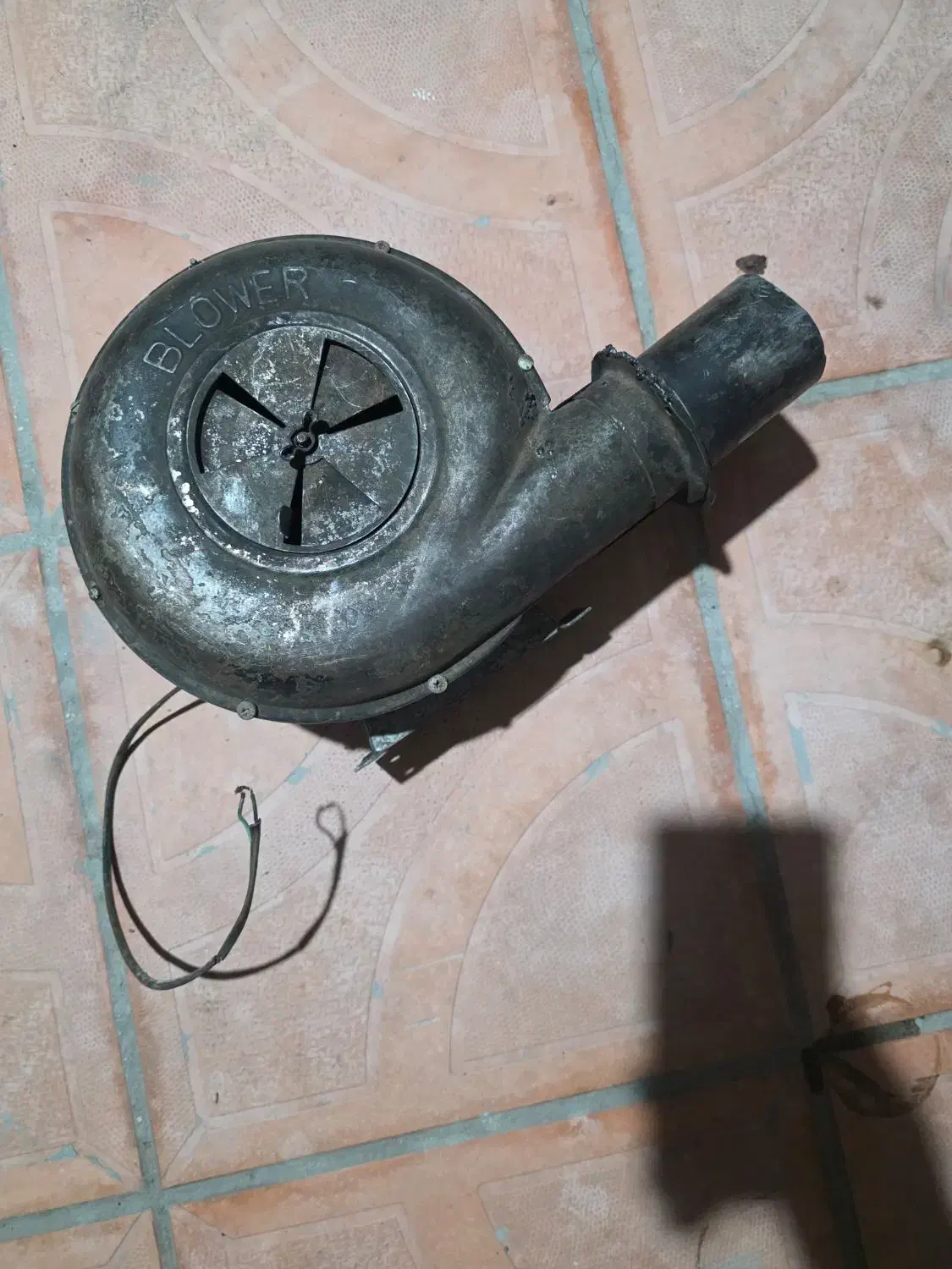 دمنده|پنکه و تصفیه‌کنندهٔ هوا|نیشابور, شهرک رضوی|دیوار