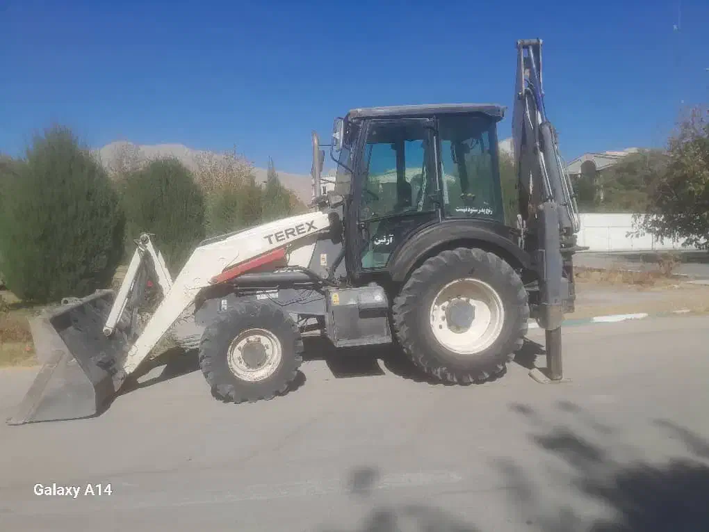 بیل  بکهو ترکس ۸۲۰فروش یامعاوضه.|خودرو سنگین|کرمانشاه, |دیوار