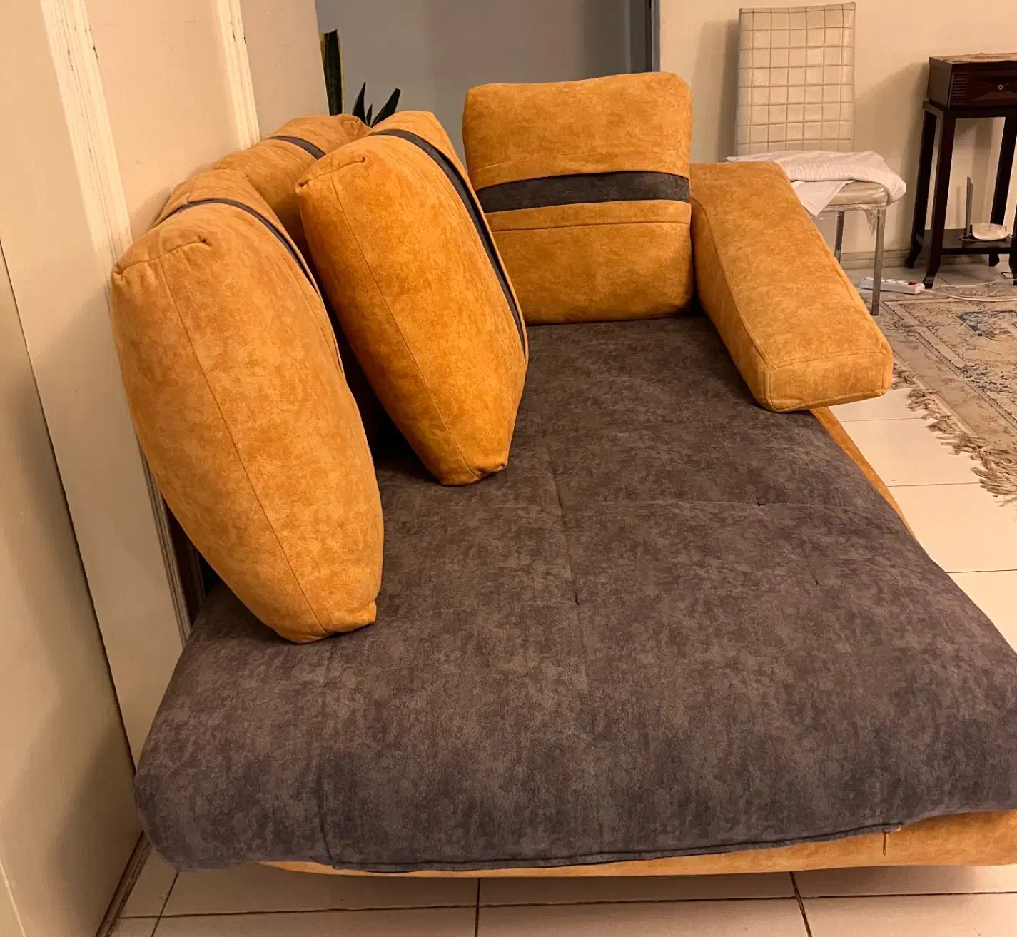 کاناپه راحتی در حدنو|مبلمان خانگی و میز عسلی|مشهد, کوه سنگی|دیوار