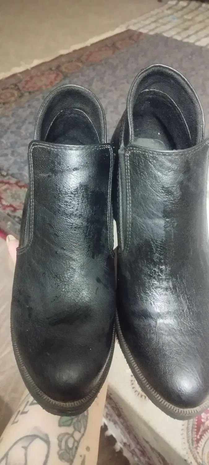 نیم بوت|کیف، کفش، کمربند|کاشان, پایانه مسافربری|دیوار