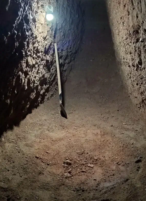 چاه کن  مقنی چاله آرت تغریب چاه فظلاب کار ساختمانی|خدمات پیشه و مهارت|یزد, |دیوار