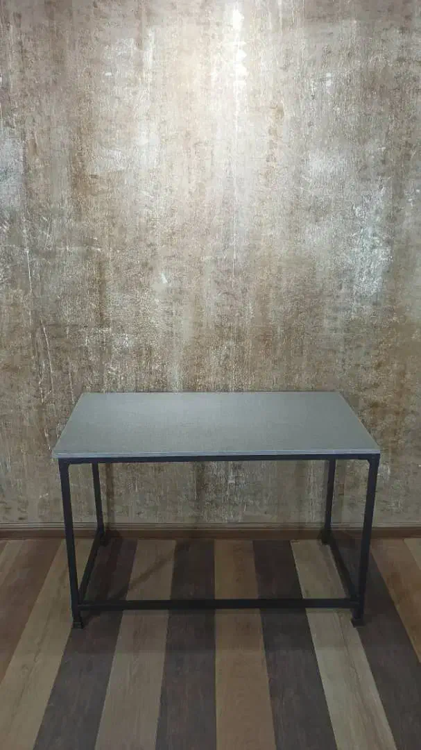 کاج/میز تحریرر یا مطالعه،کار یا کامپیوتر و لب تاب|میز تحریر و کامپیوتر|شیراز, گچی|دیوار