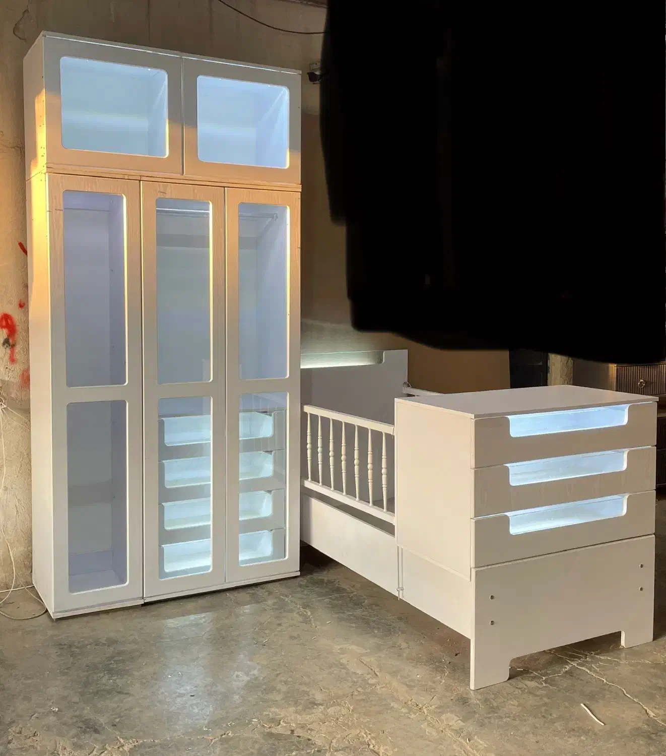 سیمونی مدرن|تخت و صندلی بچه|چهاردانگه (تهران), |دیوار