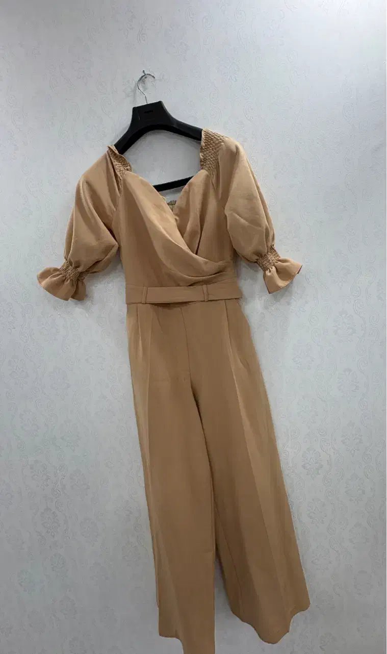 اورال مجلسی|لباس|لاهیجان, جمهوری|دیوار