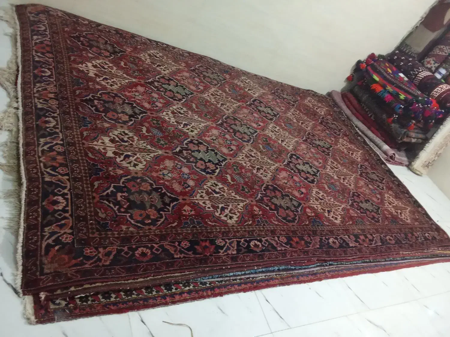 ۲۰ تخته فرش دستباف قدیمی قیمت مناسب|فرش|لردگان, |دیوار