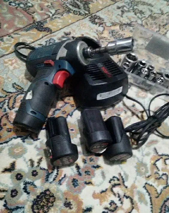 بوکس شارژی بوش اصلی آلمان پرقدرت و میلگردخم کن|ابزارآلات|کرج, حصارک پایین|دیوار