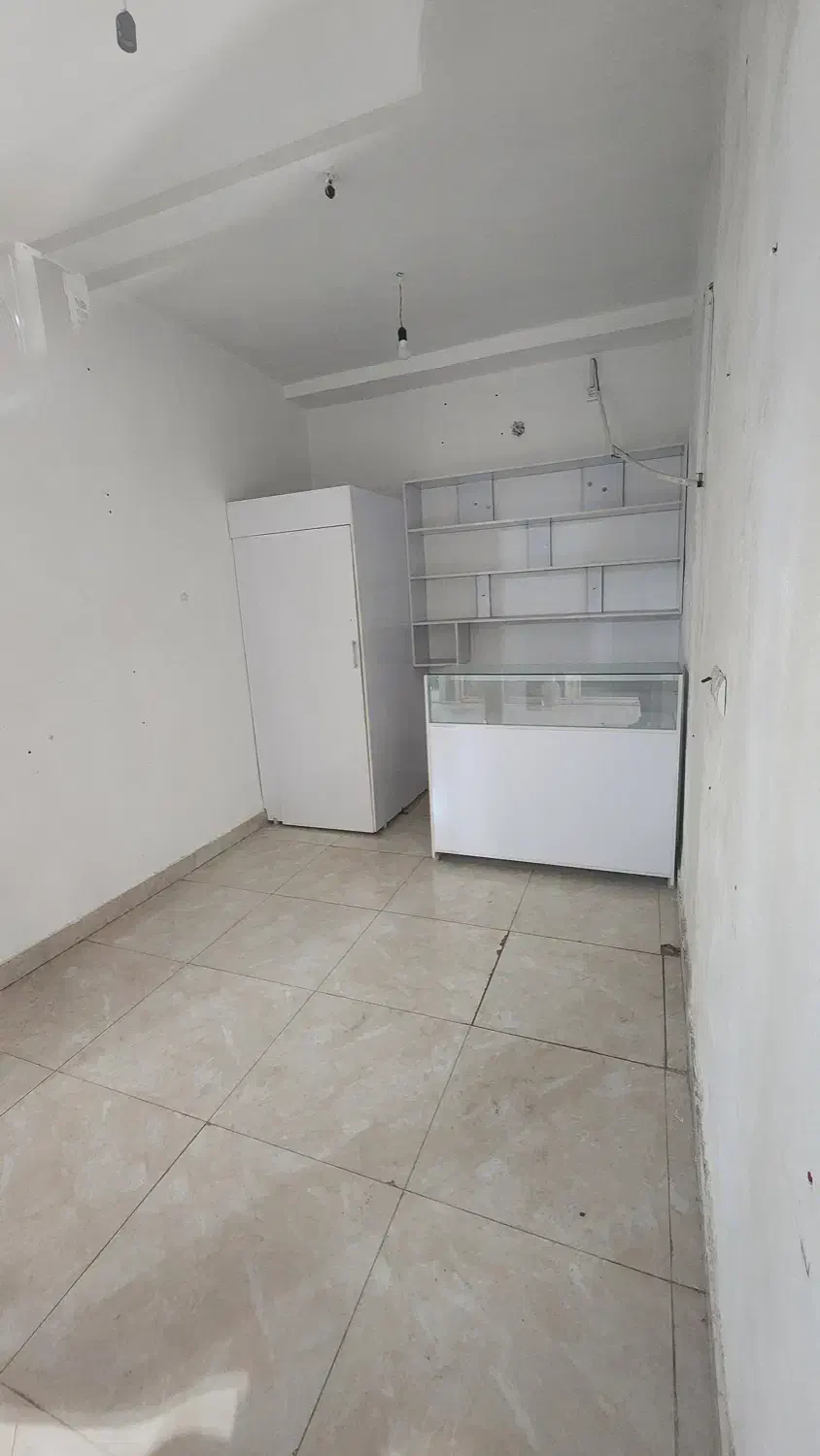 تجاری فروشی شریعتی غربی دو قدمی امام خمینی|فروش مغازه و غرفه|گنبد کاووس, |دیوار