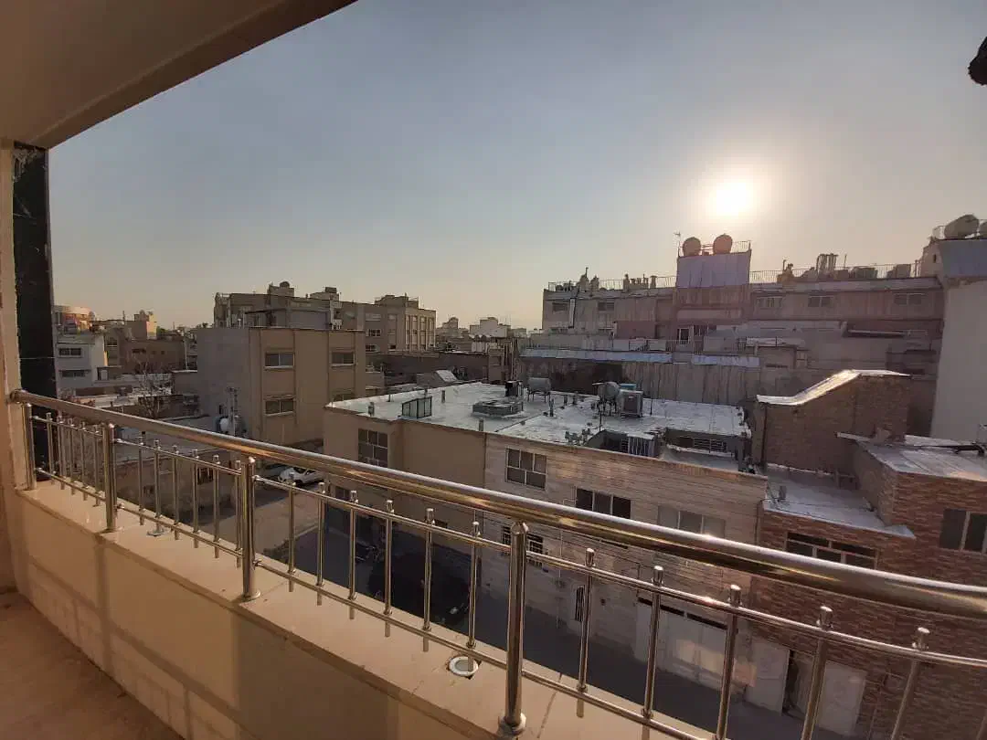 مغازه ۵۰۰متری / بهارستان شرقی/ تجاری/|اجارهٔ مغازه و غرفه|اصفهان, بهارستان (مخابرات)|دیوار