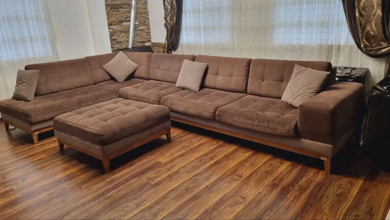 مبل راحتی ال ۸ نفره بسیار تمیز به همراه پاف و شیشه|مبلمان خانگی و میز عسلی|نوشهر, |دیوار