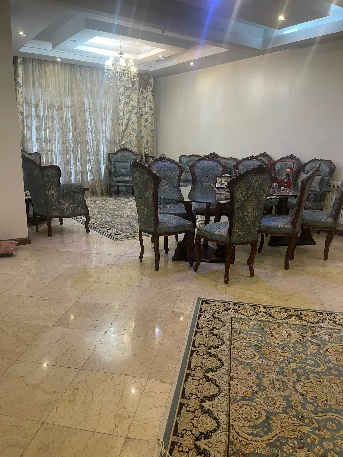 فروش مبلمان ۹ نفره همرا با میزناخارخوری و فرش|مبلمان خانگی و میز عسلی|تهران, سردارجنگل|دیوار
