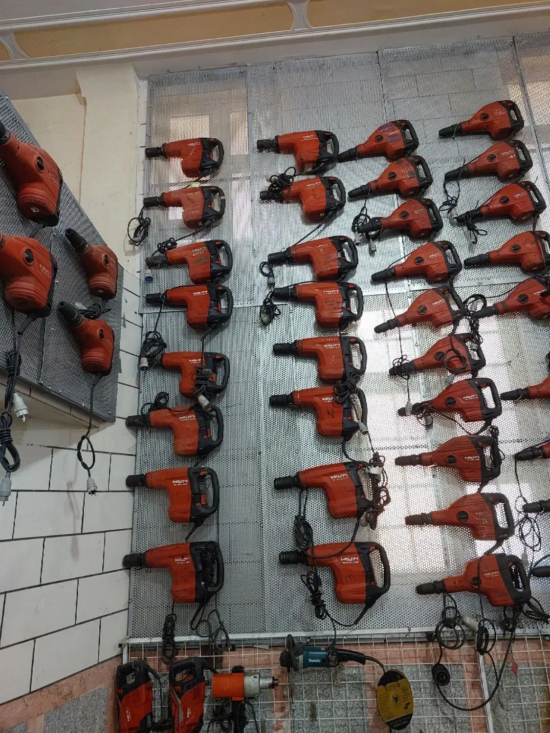 پیکور ۱۲ کیلویی سایلنت و کم صدا آلمانی برند هیلتی|ابزارآلات|خرم‌آباد, |دیوار