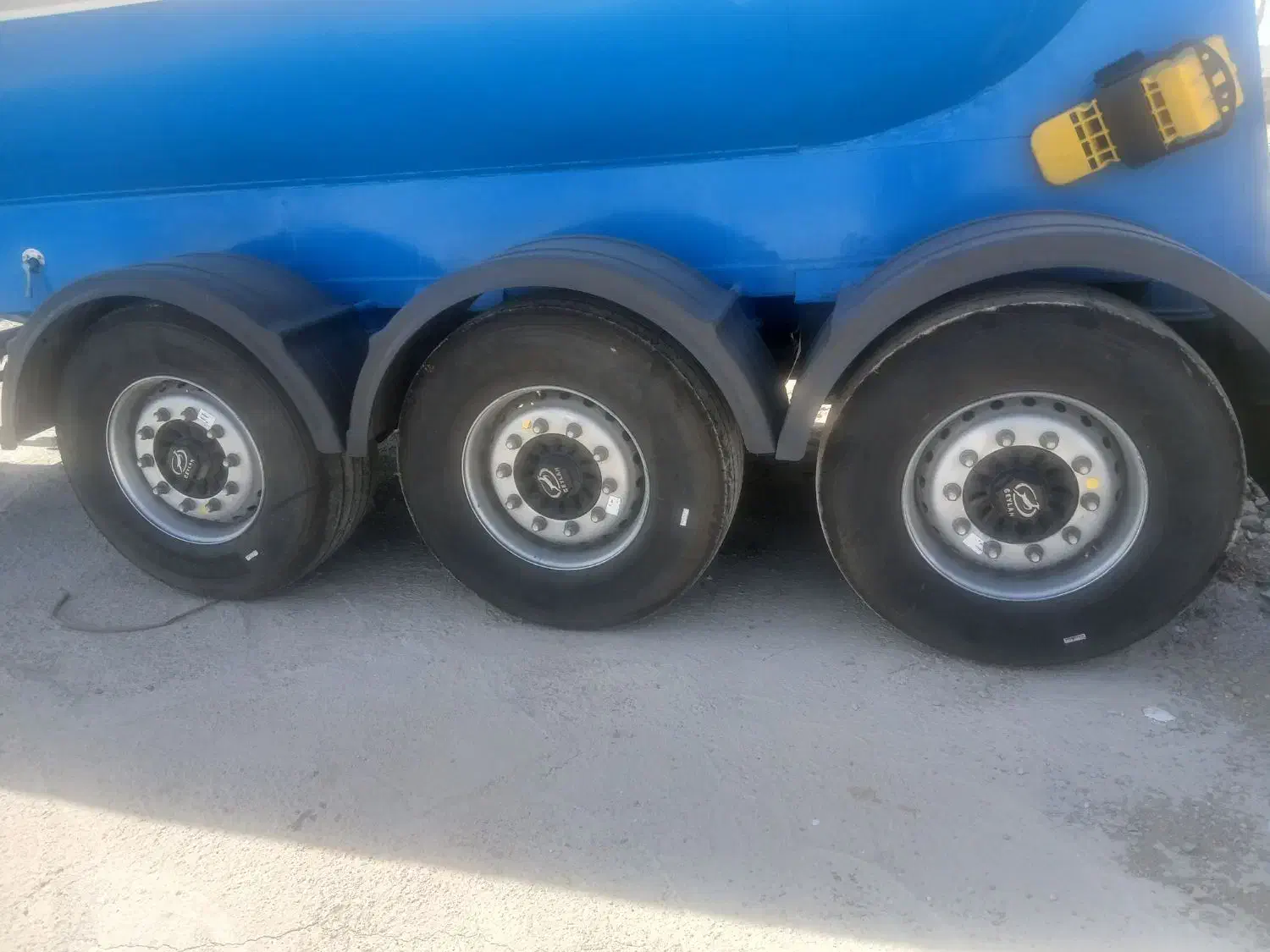 بونکر سه محور|قطعات یدکی و لوازم جانبی|فامنین, |دیوار