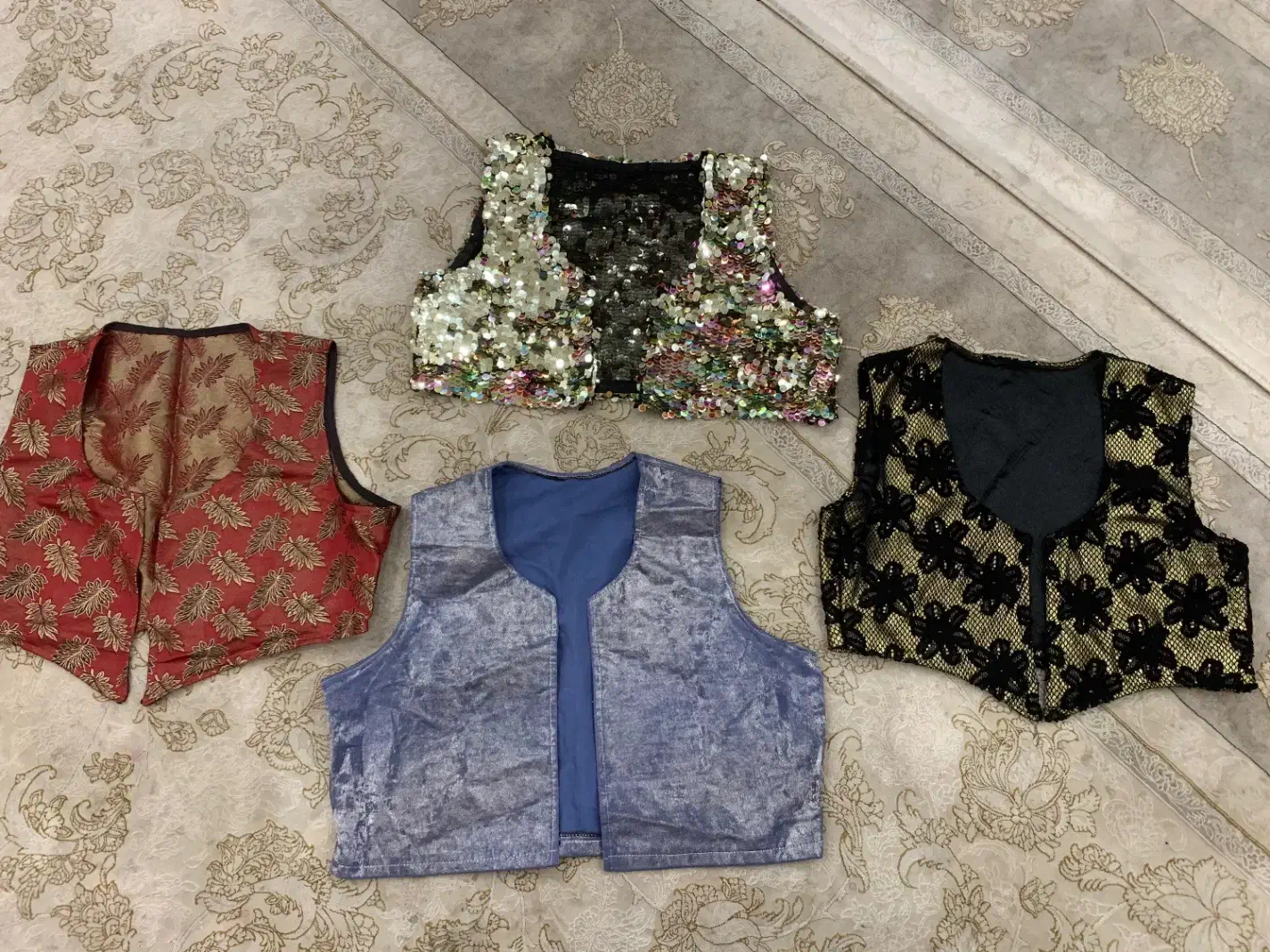 تعدادی شال وسخمه درحدنونودانه۷۰و۵۰|لباس|جوانرود, |دیوار