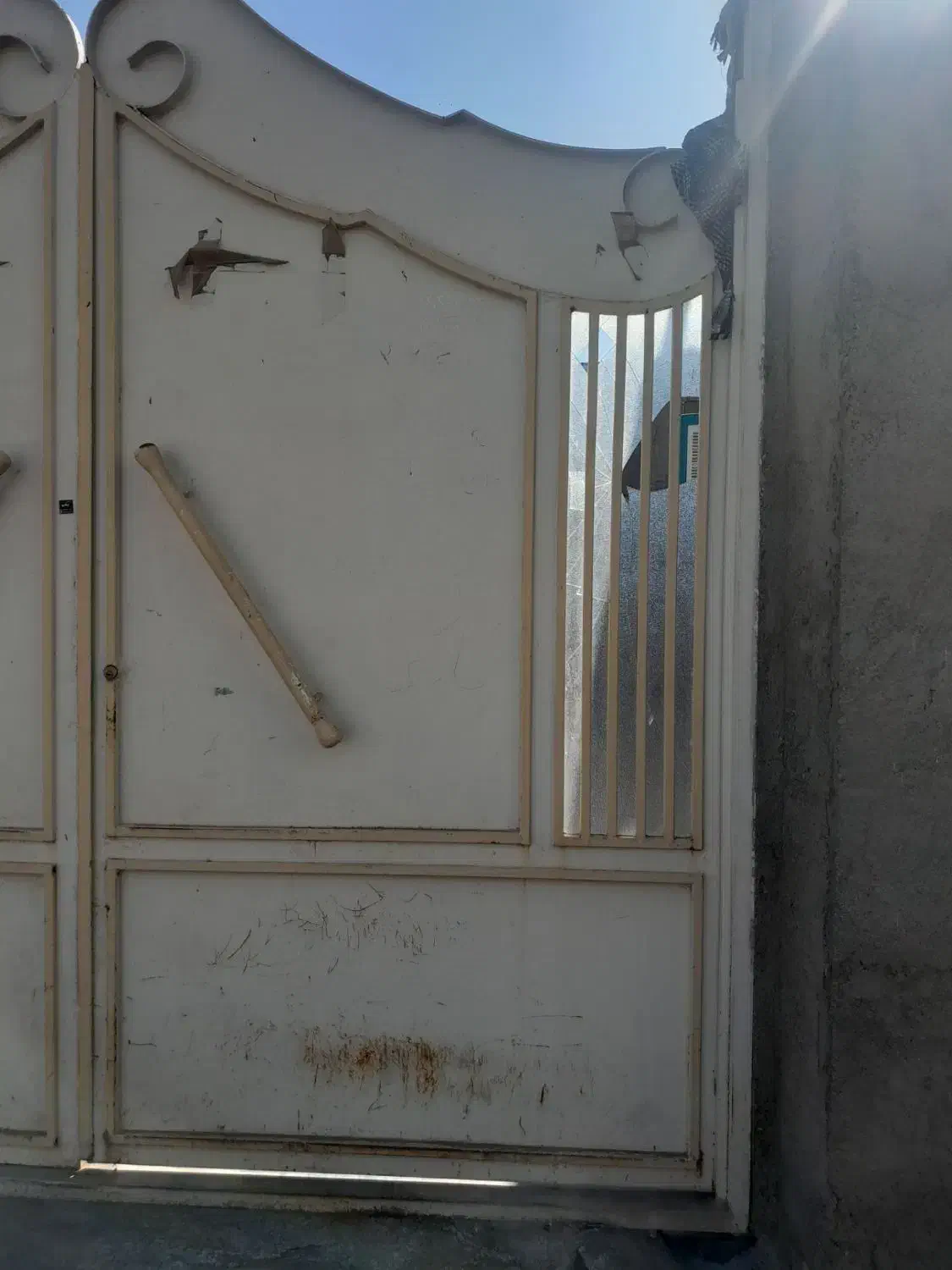 در بزرگ و سفت و محکم قیمت مناسب|مصالح و تجهیزات ساختمان|سبزوار, کلاته سیفر|دیوار