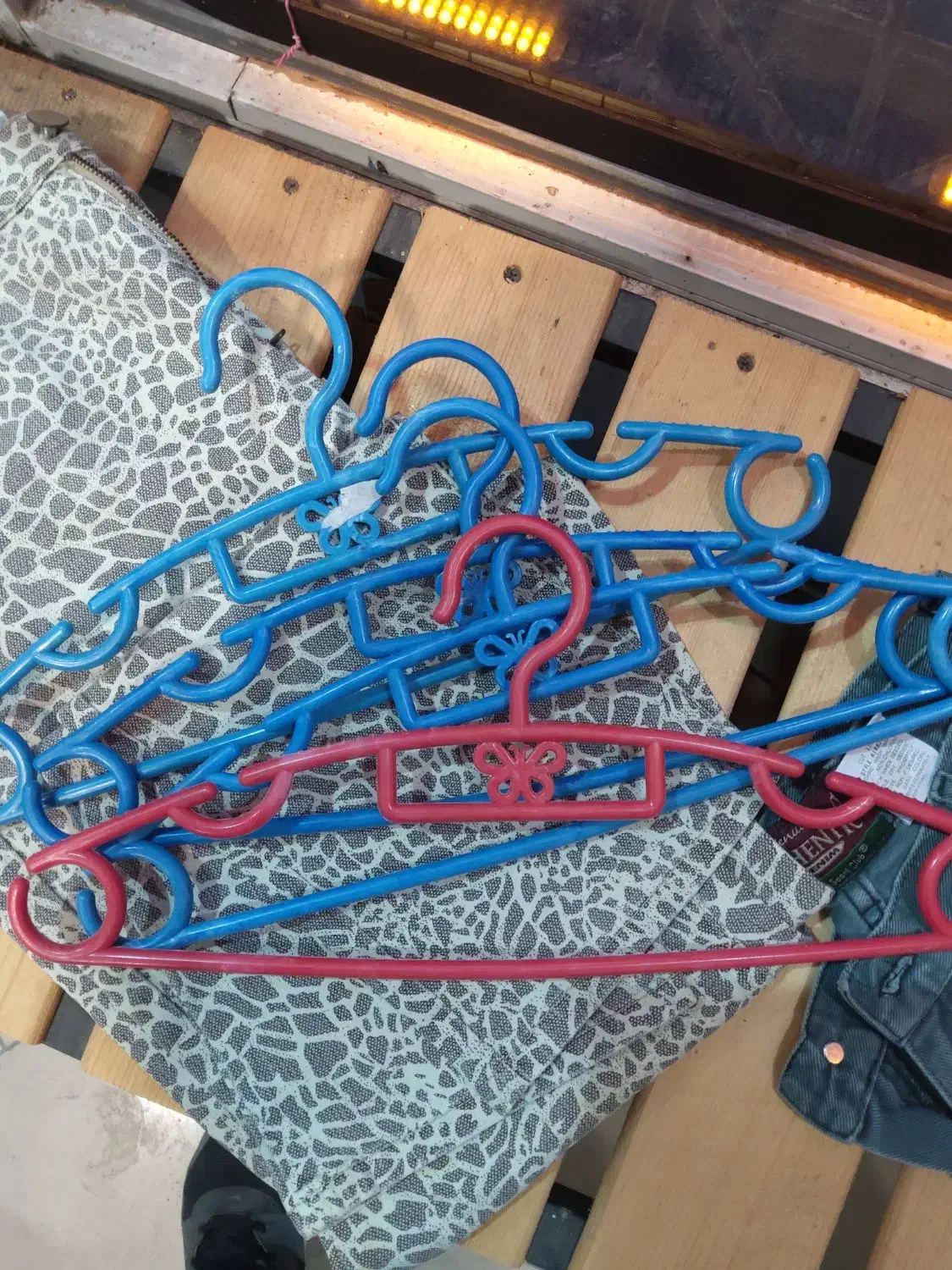 چوب لباس|فروشگاه و مغازه|اردبیل, |دیوار