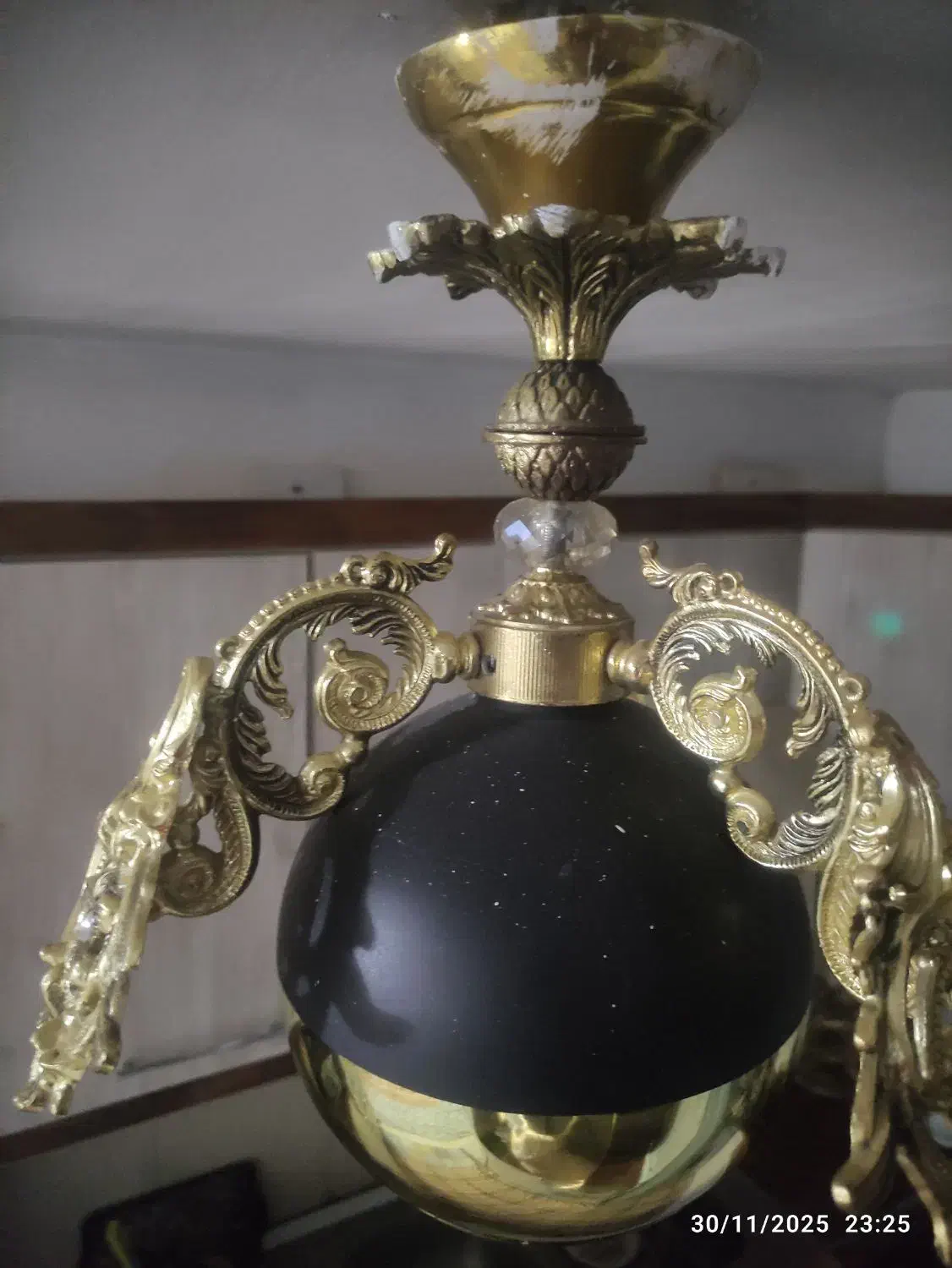 لوستراشپزخانه|لوستر و چراغ آویز|گلبهار, شهر جدید گلبهار|دیوار