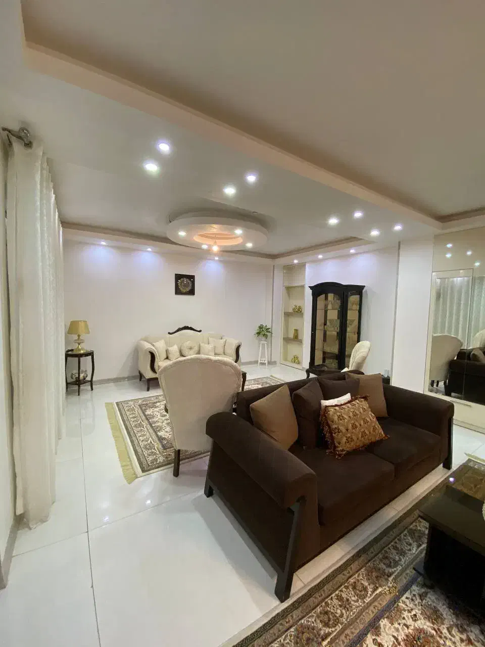 ۱۳۰ متر چهار طبقه تک واحدی باغستان غربی|اجارهٔ آپارتمان|کرج, شهرک بیدارچشمه|دیوار