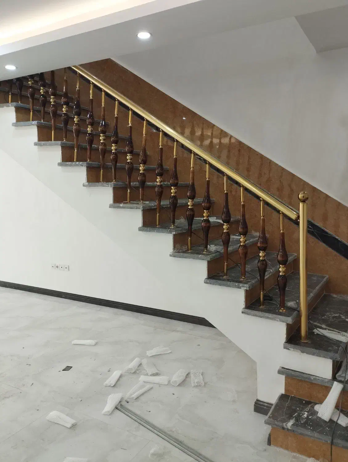 نصب و اجرای نرده استیل.لوله استاتیک.|خدمات پیشه و مهارت|آزادشهر, |دیوار