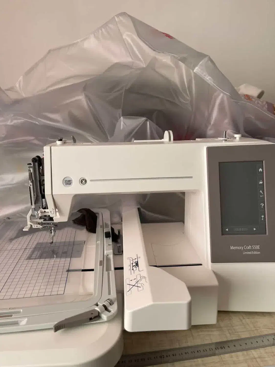 چرخ گلدوزی ۵۵۰|چرخ خیاطی و ریسندگی|گنبد کاووس, |دیوار