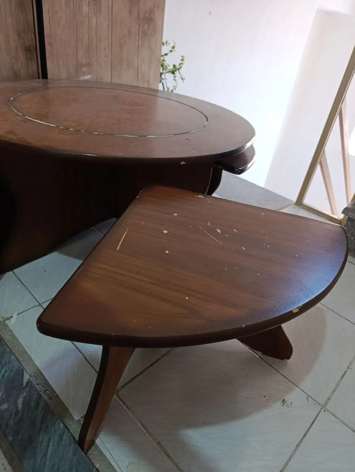 میز گرد یک عدد بزرگ ۴عدد کوچک|مبلمان خانگی و میز عسلی|سهند, |دیوار