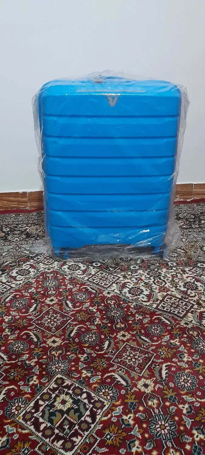 چمدان|کیف، کفش، کمربند|گرمدره, |دیوار