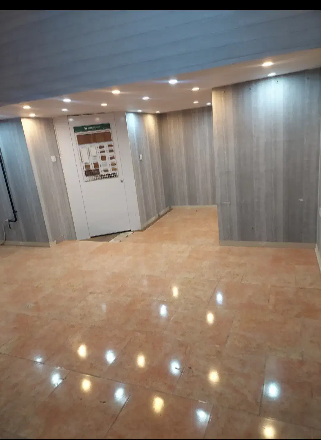 اجاره مغازه سوییت راهجدا ۴۵ تختی بر اصلی سرخبنده|اجارهٔ مغازه و غرفه|رشت, سعدی (تختی)|دیوار