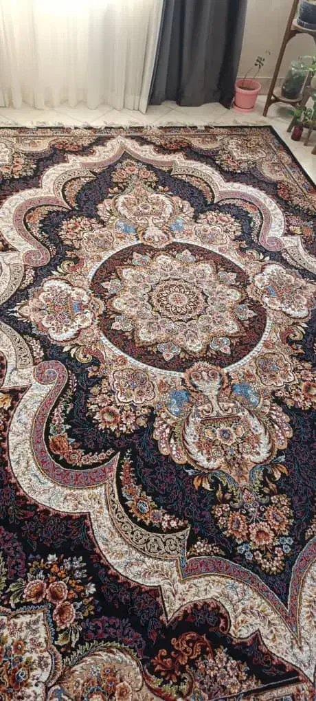 یک جفت شش متری /یکی نه متری|فرش|صدرا-فارس, فاز ۱|دیوار