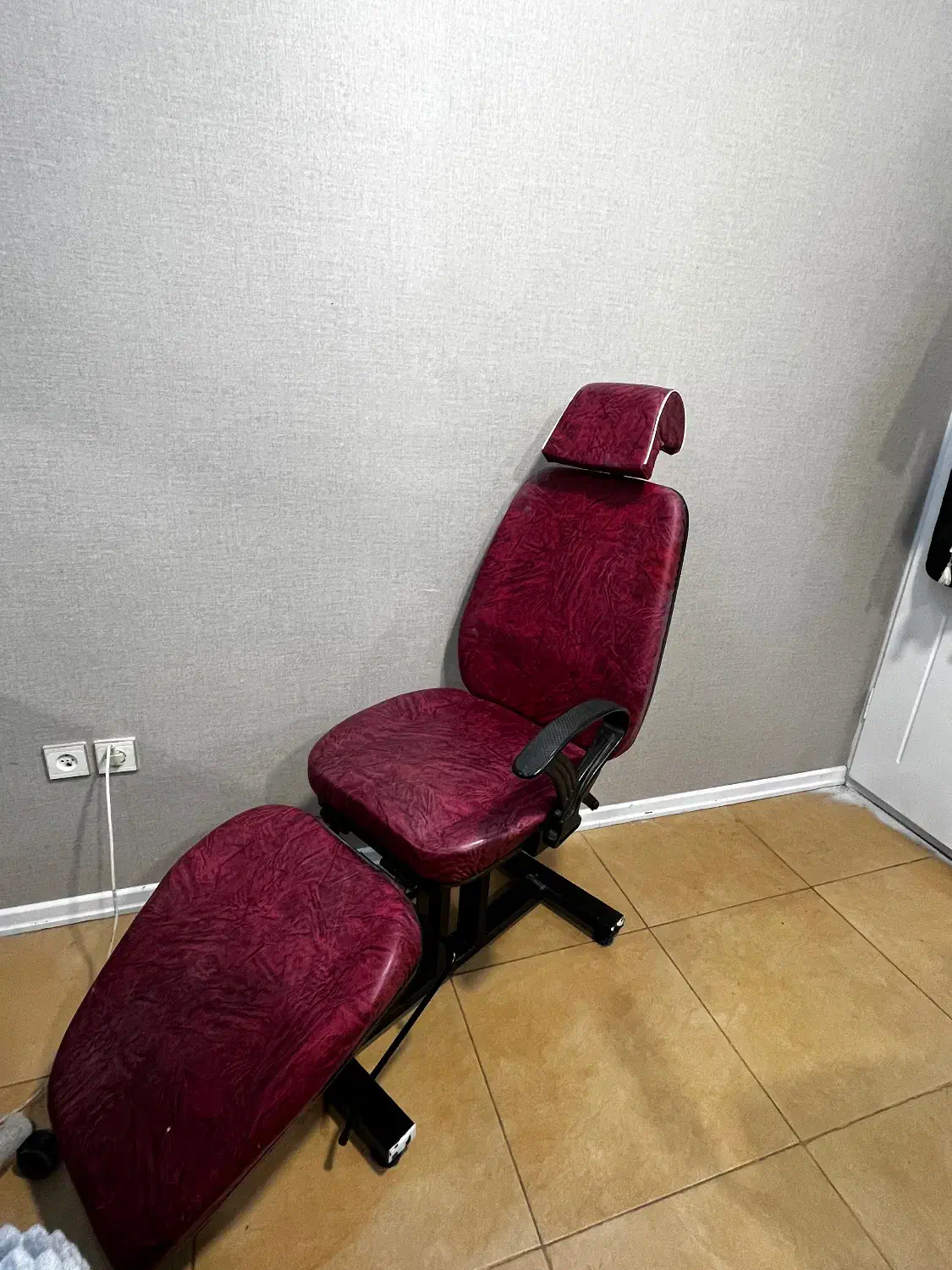 آینه کنسول سالنی|آرایشگاه و سالنهای زیبایی|اردبیل, |دیوار