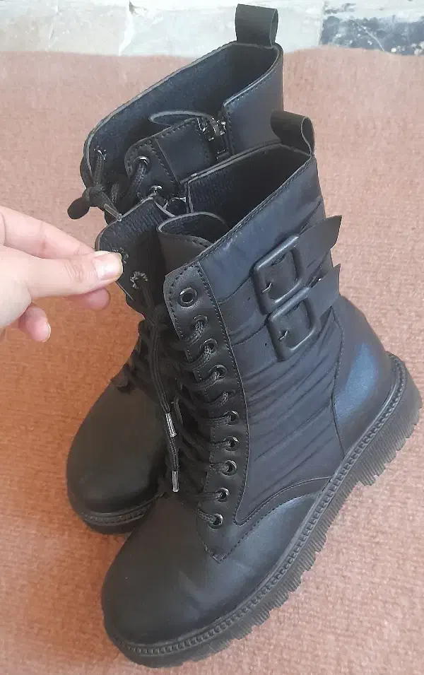 نیم بوت دخترانه سایز ۳۷ بسیار شیک و جدید|کیف، کفش، کمربند|بروجرد, |دیوار