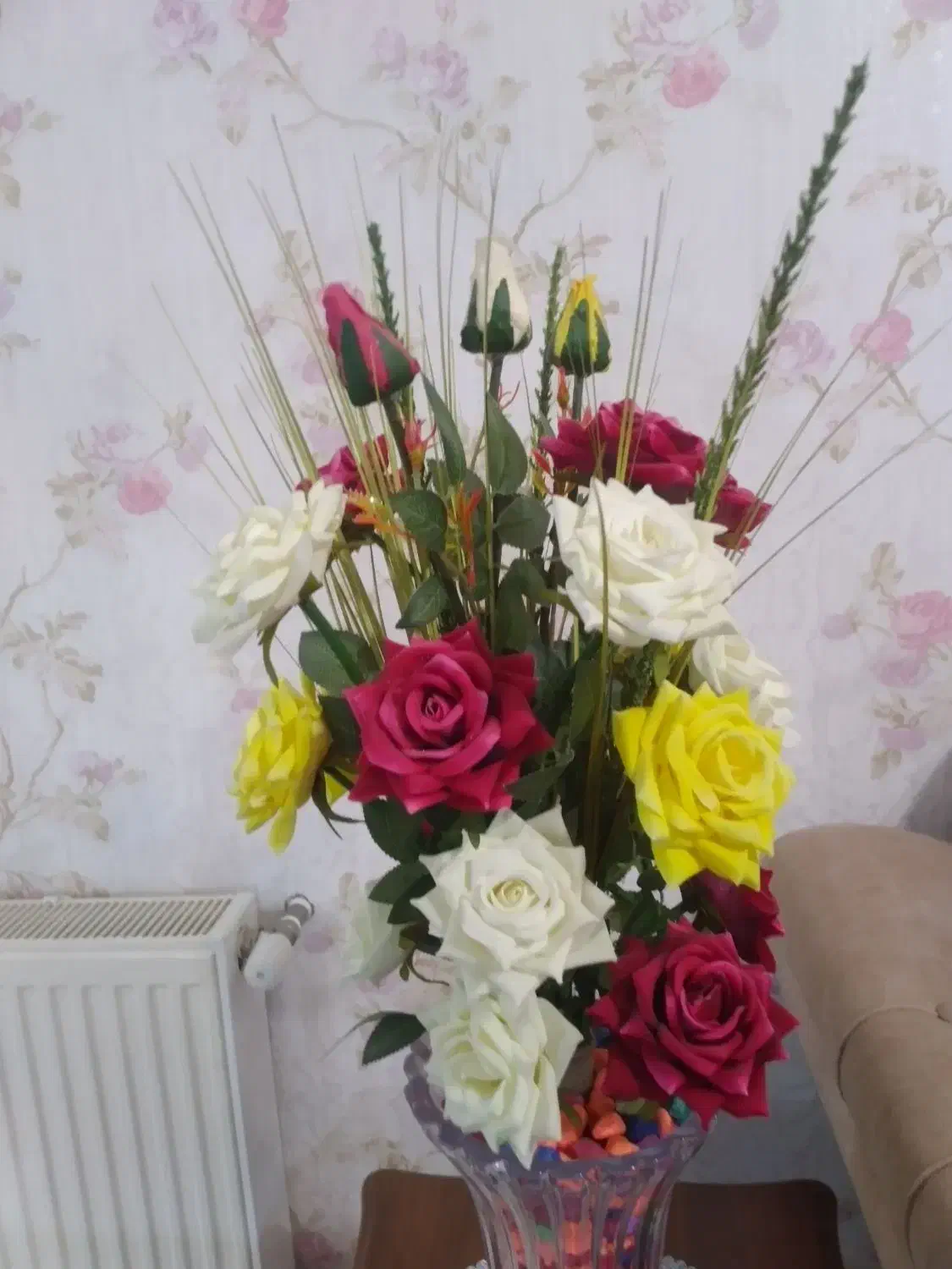 گل رز خارجی سه شاخه ای بزرگ . رز زرد ، قرمز ، سفید|گل مصنوعی|قزوین, |دیوار