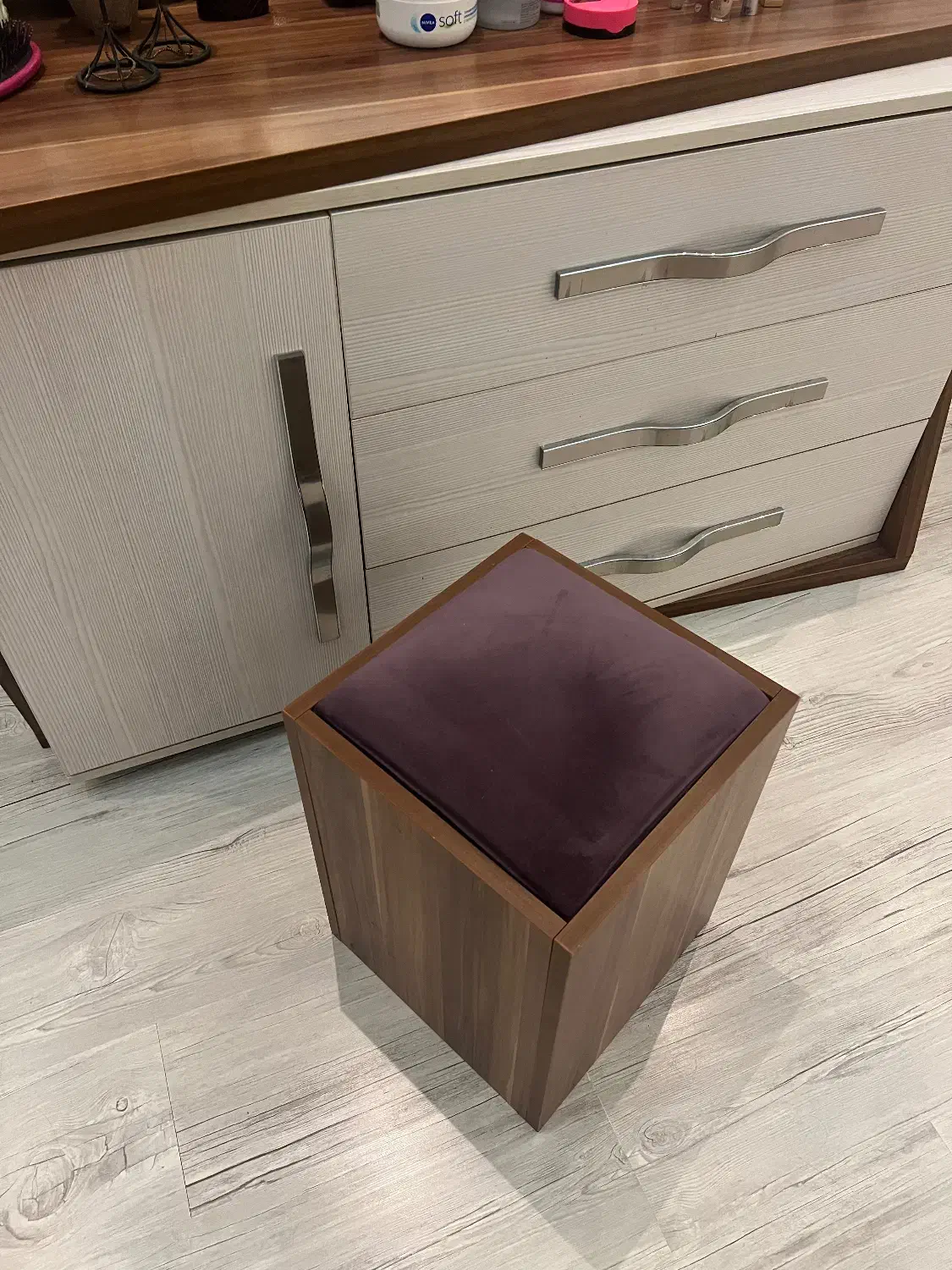 میز آرایش|تخت و سرویس خواب|رشت, بلوار گیلان|دیوار