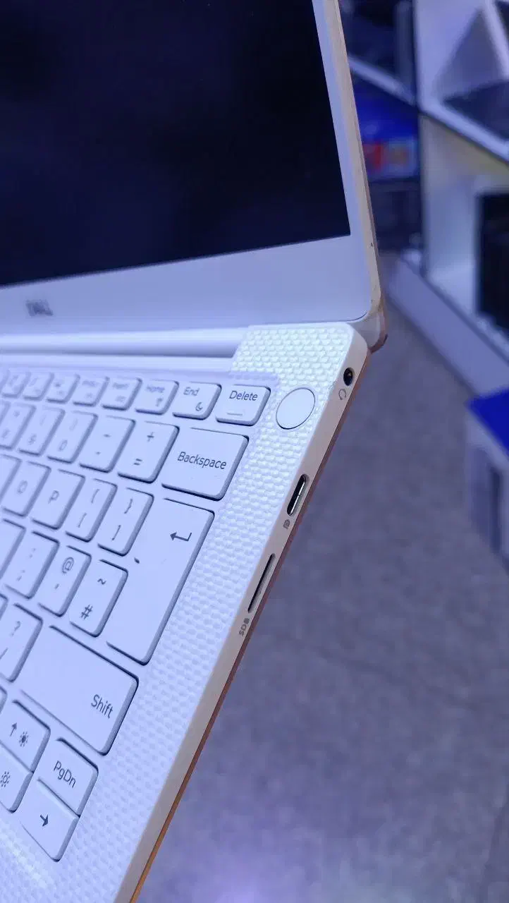 Dell XPS 13 با پردازنده Core i7 و رم 16GB|رایانه همراه|ارومیه, |دیوار