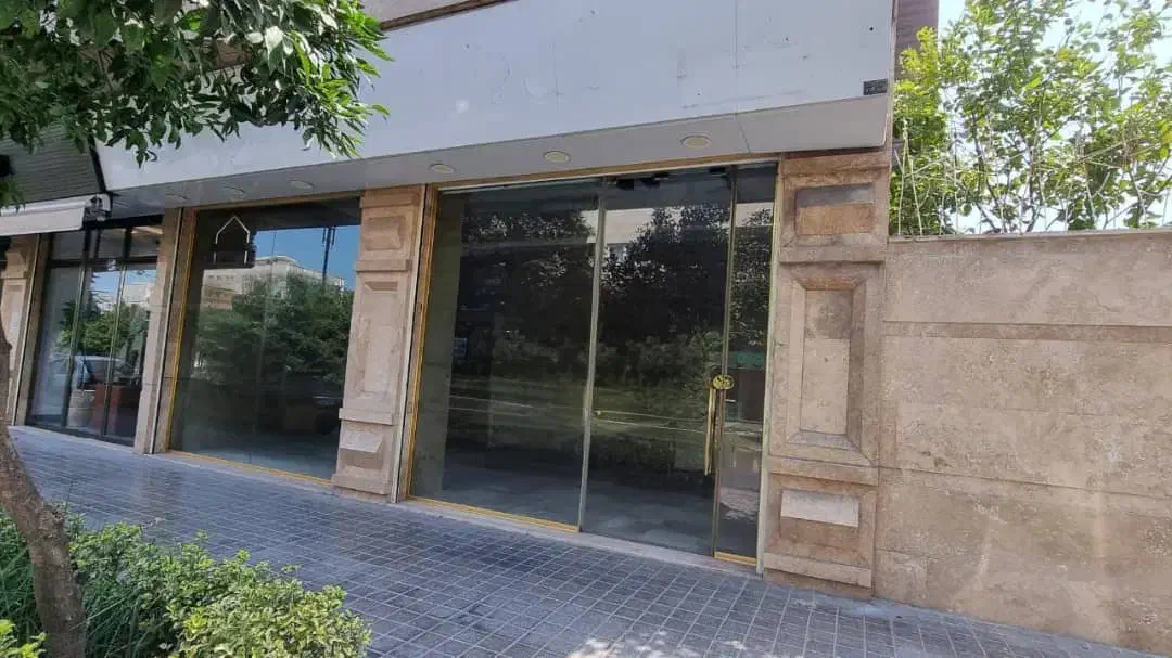 مغازه ۴۰ متری بر بلوار در نوشهر|اجارهٔ مغازه و غرفه|نوشهر, |دیوار